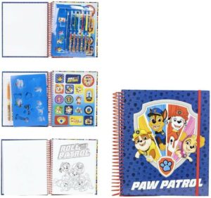 Carnet de coloriages Pat Patrouille avec pochoirs et autocollants